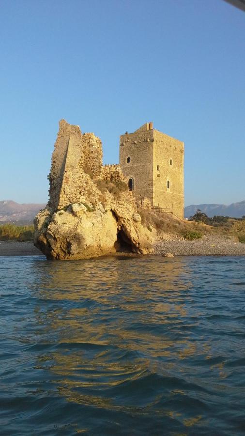 Rigoletto Villa Campofelice Di Roccella Exterior foto