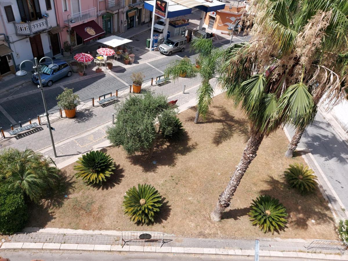 Rigoletto Villa Campofelice Di Roccella Exterior foto